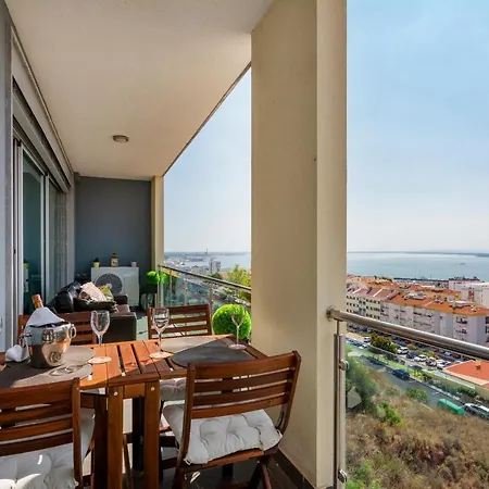 Apartment Panoramic Sky