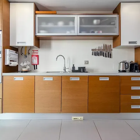 Panoramic Sky Apartment
